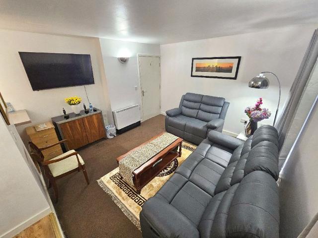 House for rent in Georgia, Greater Manchester