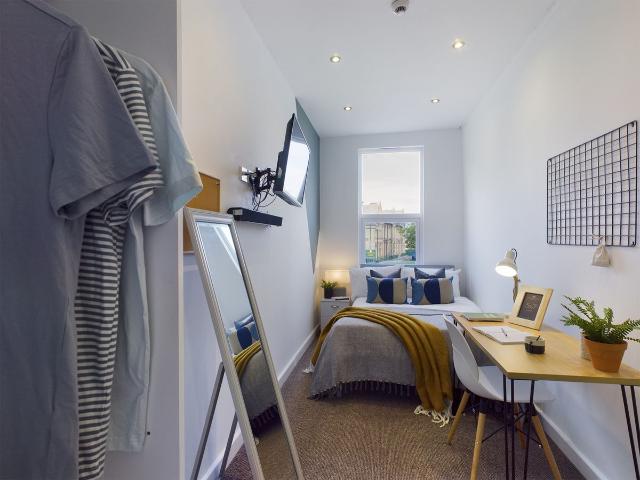 Room for rent in Calderstones