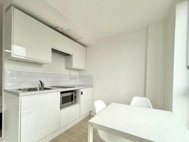 House for rent in Calderstones