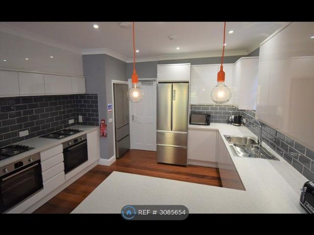 House for rent in Newtown, Reading