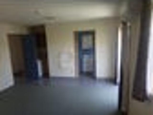Apartment for rent in Chaslands, Canterbury
