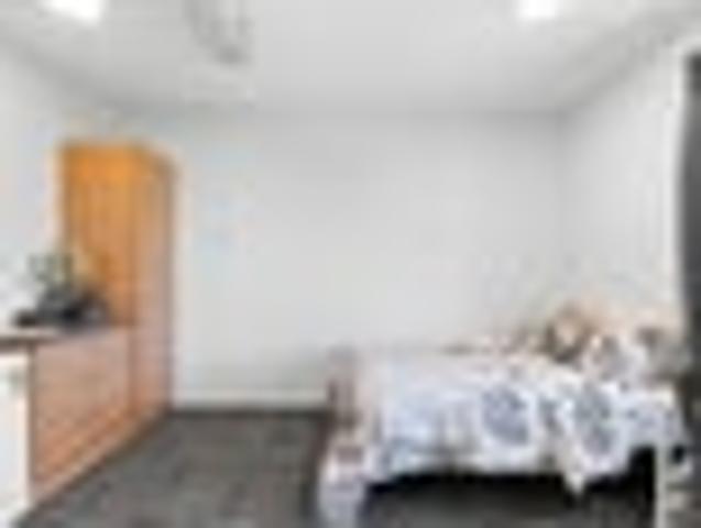Apartment for rent in Chaslands, Canterbury