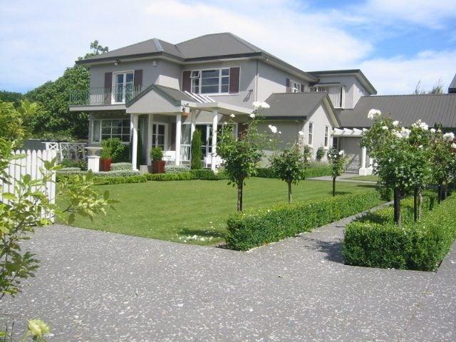 Apartment for rent in Chaslands, Canterbury