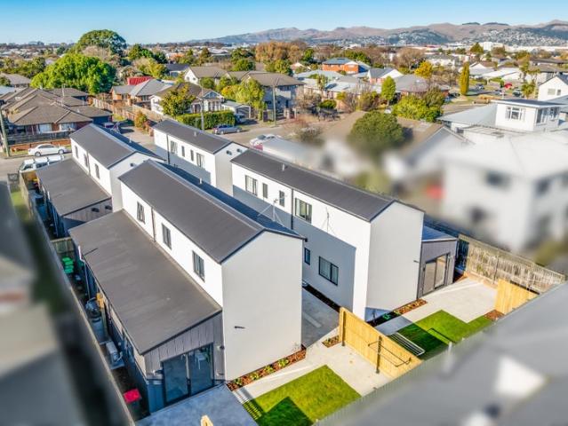 House for rent in Chaslands, Canterbury