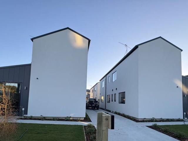 House for rent in Chaslands, Canterbury