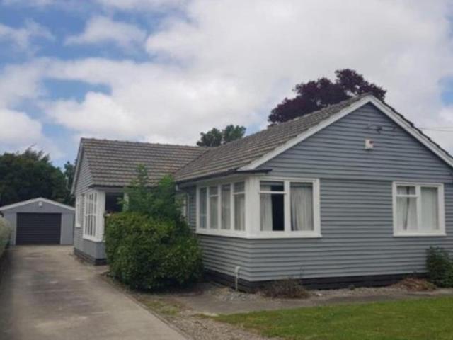 House for rent in Chaslands, Canterbury