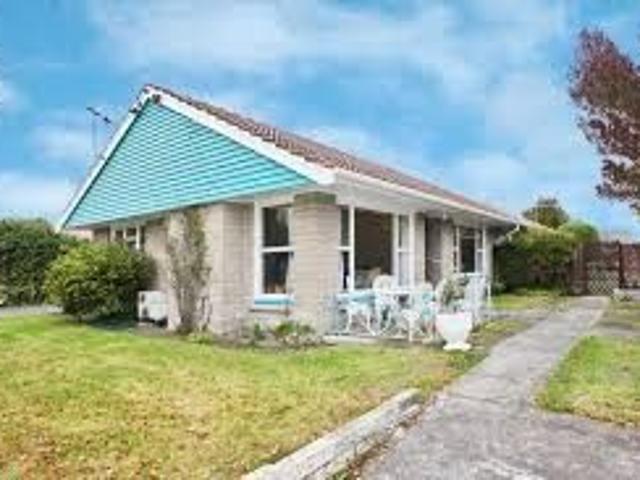 Apartment for rent in Chaslands, Canterbury