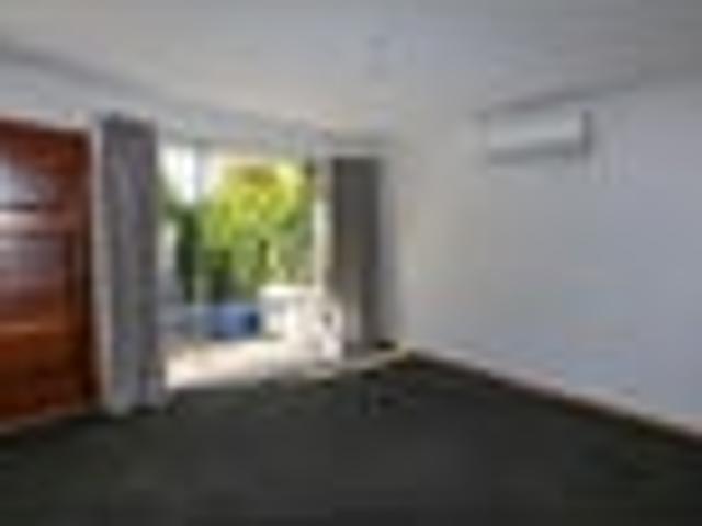 Apartment for rent in Chaslands, Canterbury