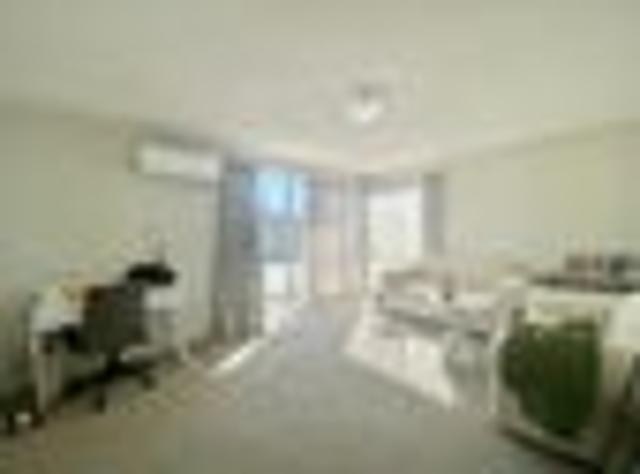 Apartment for rent in Chaslands, Canterbury