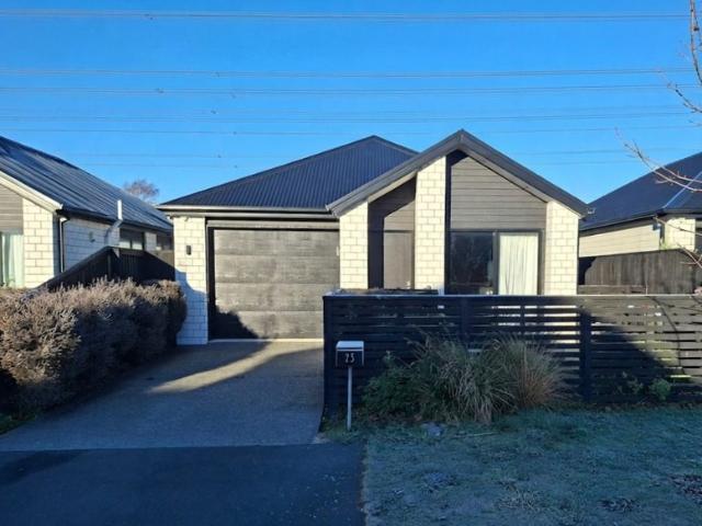House for rent in Chaslands, Canterbury