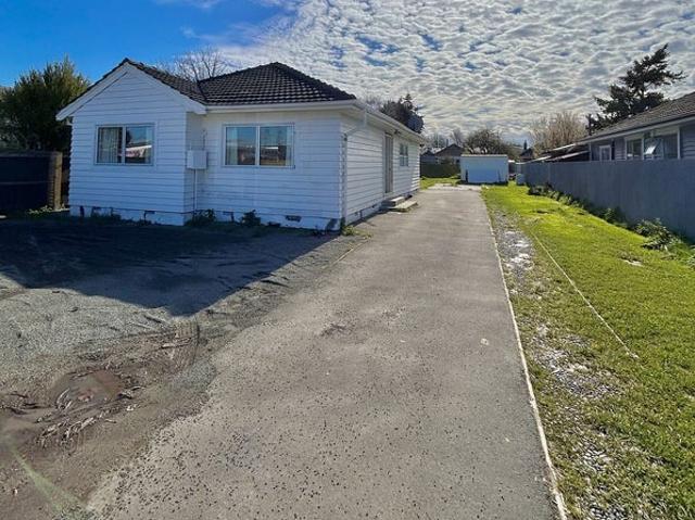 House for rent in Chaslands, Canterbury
