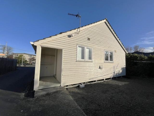 House for rent in Chaslands, Canterbury