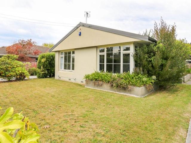 House for rent in Chaslands, Canterbury