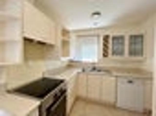 House for rent in Chaslands, Canterbury
