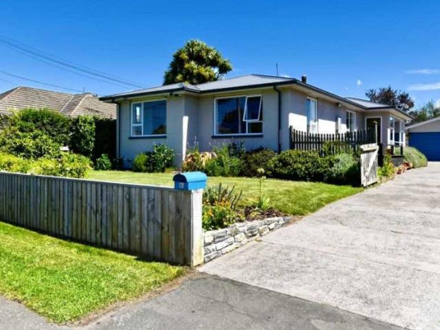 House for rent in Chaslands, Canterbury
