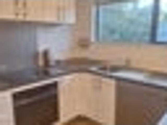 House for rent in Chaslands, Canterbury