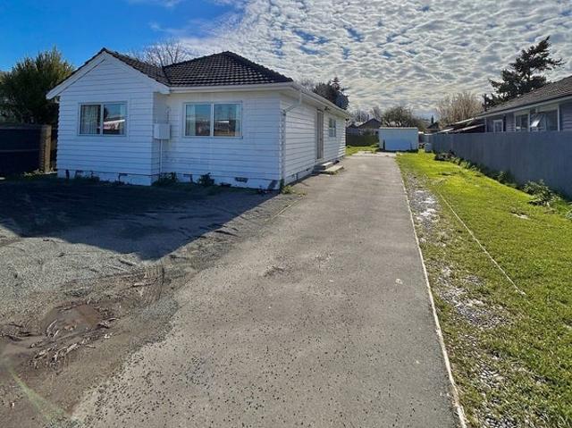 House for rent in Chaslands, Canterbury