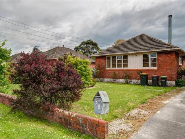House for rent in Chaslands, Canterbury