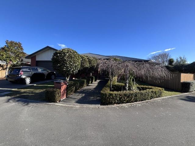 House for rent in Chaslands, Canterbury