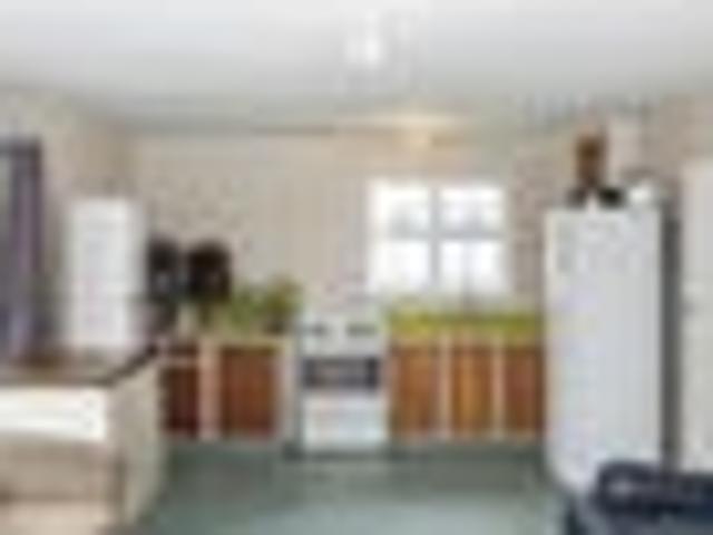 House for rent in Chaslands, Canterbury