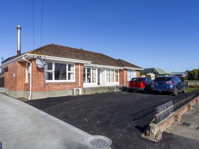 Apartment for rent in Chaslands, Canterbury