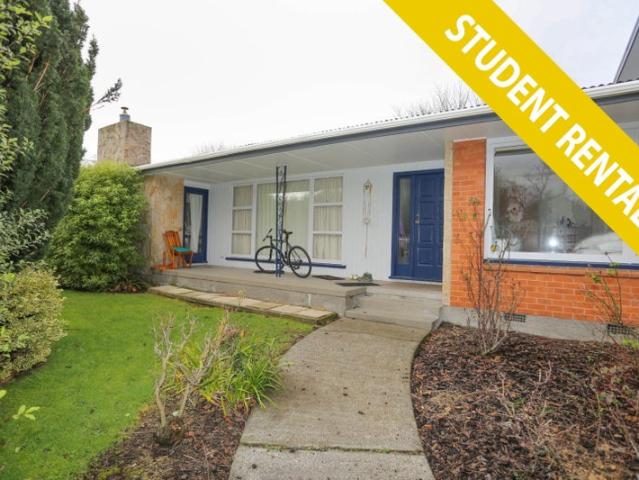 House for rent in Chaslands, Canterbury