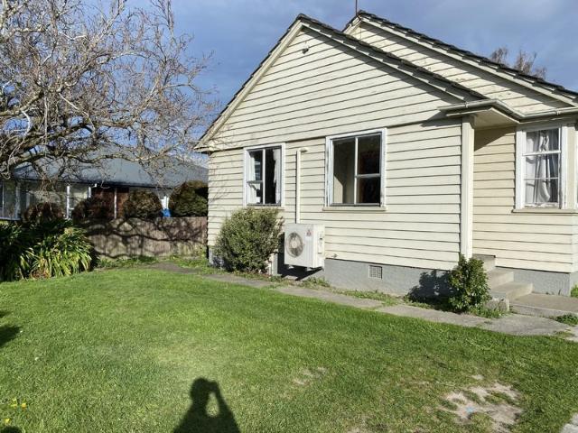 House for rent in Chaslands, Canterbury