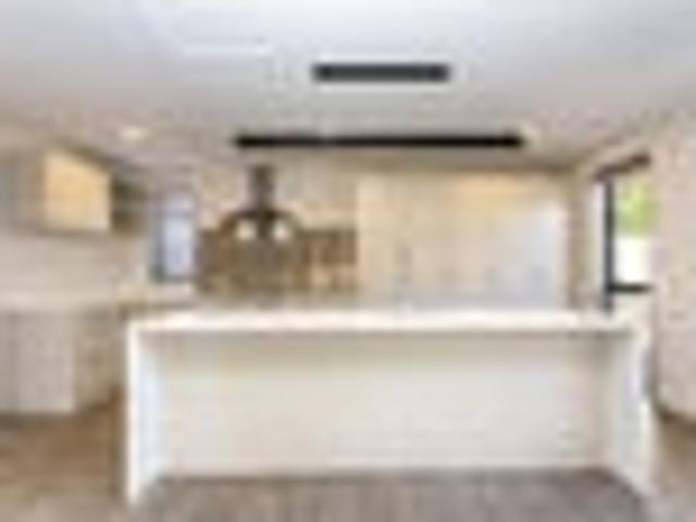House for rent in Chaslands, Canterbury