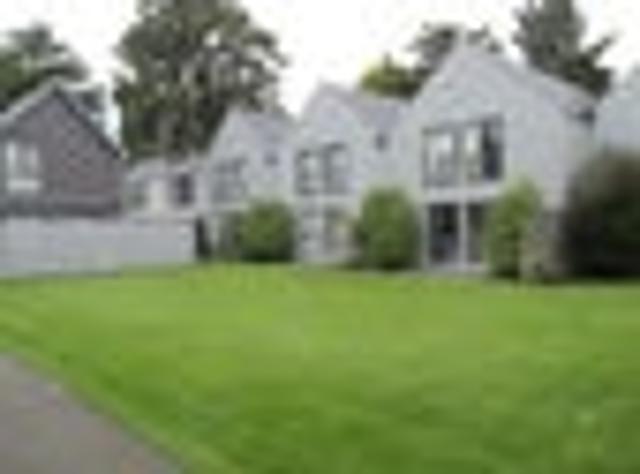 Apartment for rent in Chaslands, Canterbury