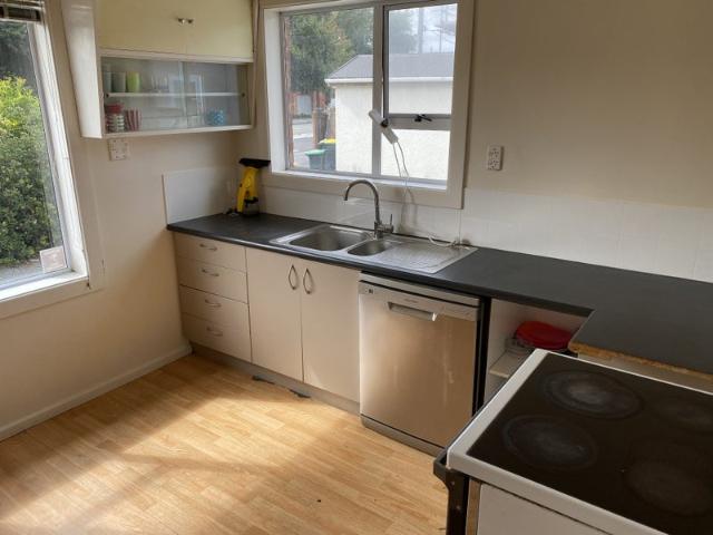 House for rent in Chaslands, Canterbury