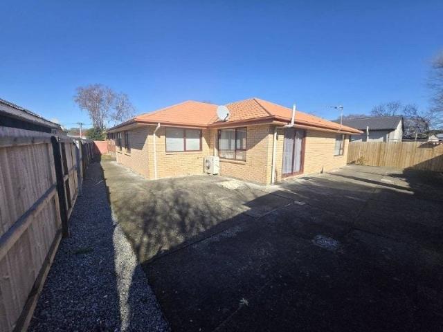 House for rent in Chaslands, Canterbury