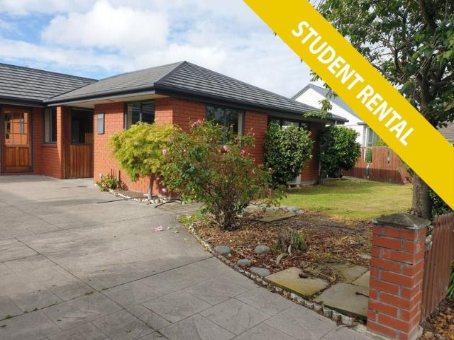 House for rent in Chaslands, Canterbury