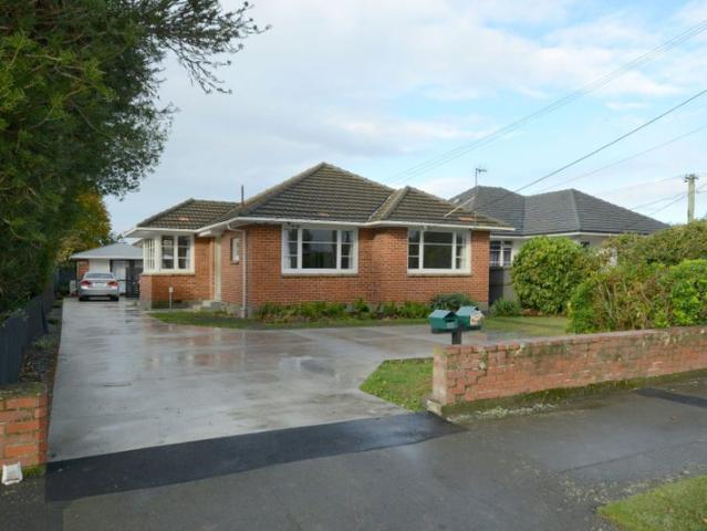 House for rent in Chaslands, Canterbury
