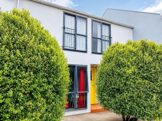 House for rent in Chaslands, Canterbury