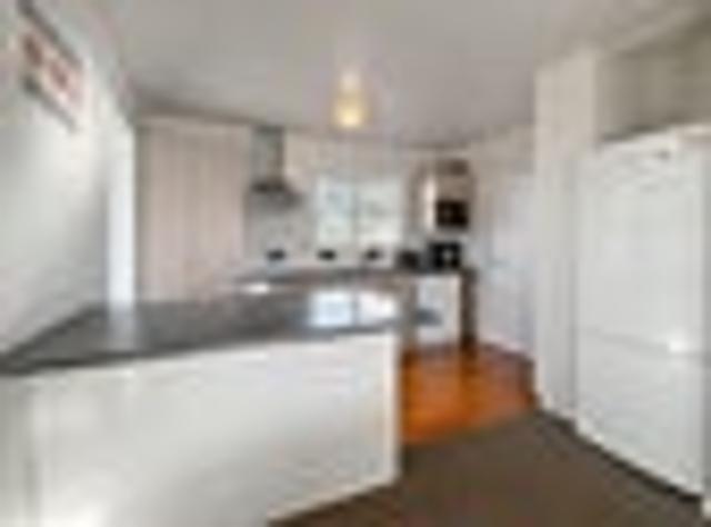 House for rent in Chaslands, Canterbury
