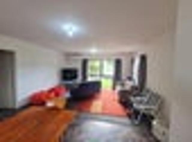 House for rent in Chaslands, Canterbury