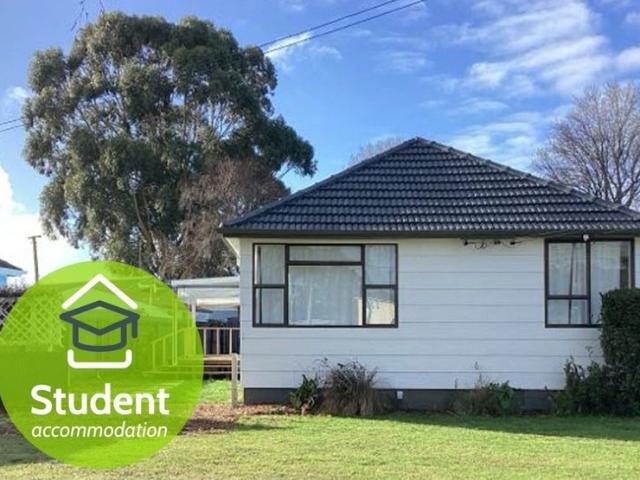 House for rent in Chaslands, Canterbury