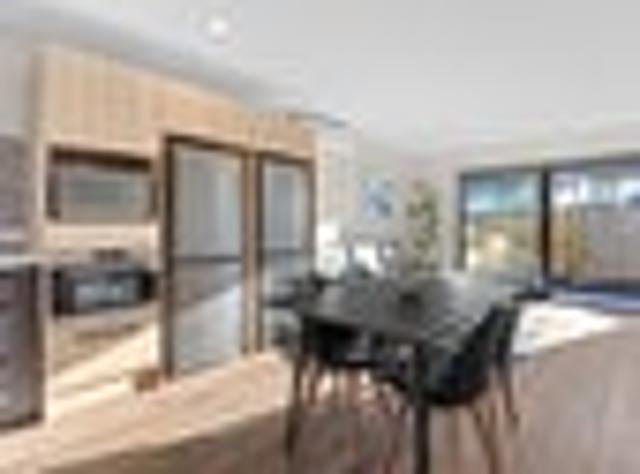 House for rent in Chaslands, Canterbury