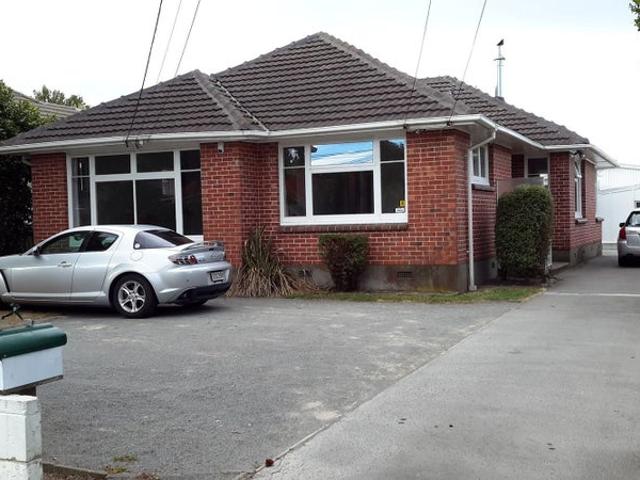 House for rent in Chaslands, Canterbury
