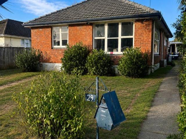 House for rent in Chaslands, Canterbury