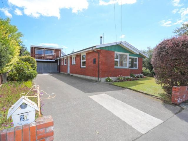 House for rent in Chaslands, Canterbury