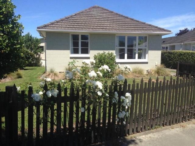 House for rent in Chaslands, Canterbury