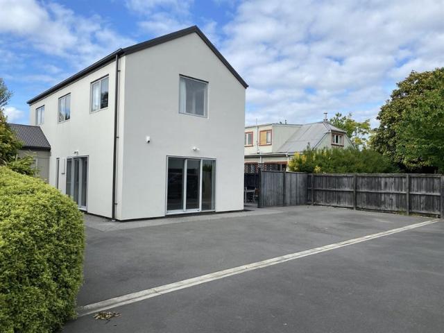 House for rent in Chaslands, Canterbury