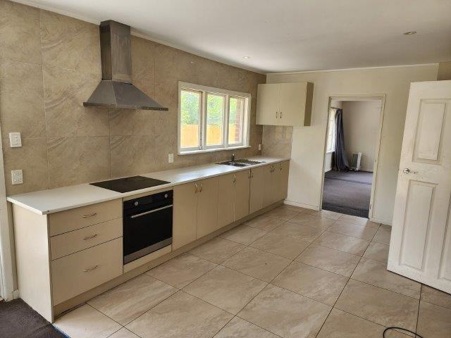 House for rent in Chaslands, Canterbury