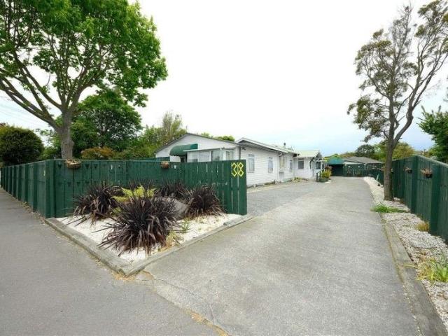 House for rent in Chaslands, Canterbury