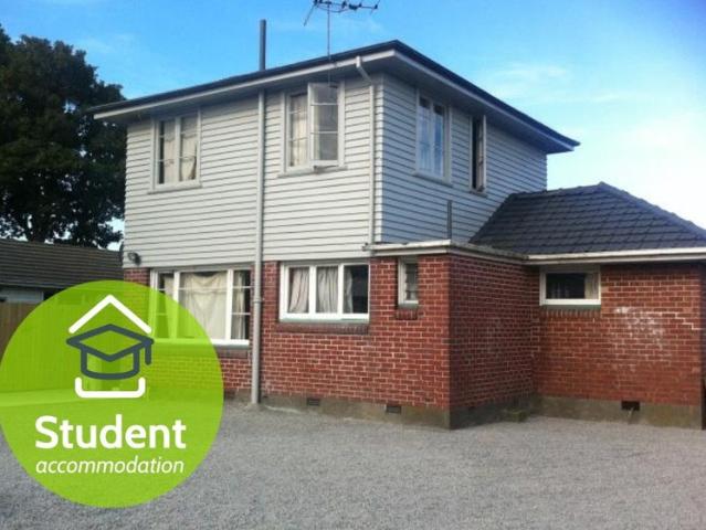 House for rent in Chaslands, Canterbury