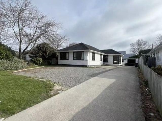 House for rent in Chaslands, Canterbury