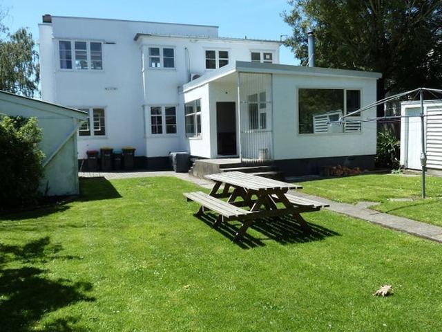 House for rent in Chaslands, Canterbury