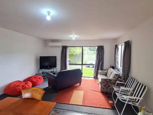 House for rent in Chaslands, Canterbury
