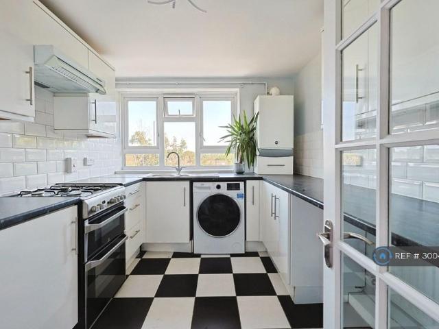 Apartment for rent in Roehampton, Greater London